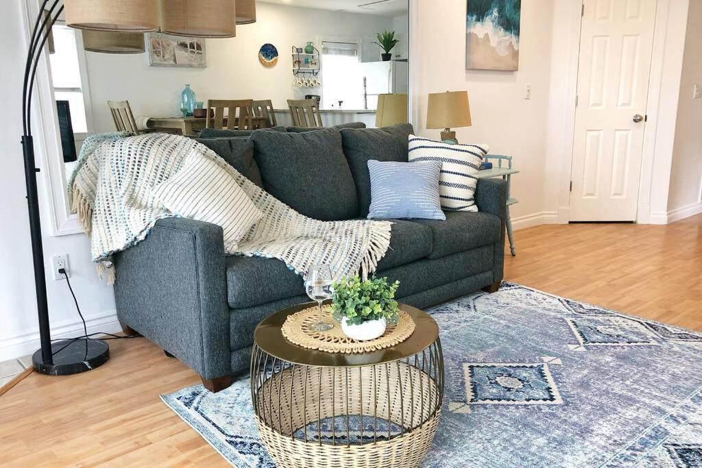New Listing Bliss 211! Stunning Bay View *