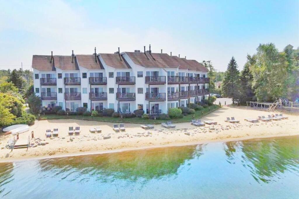 New Listing Bliss 211! Stunning Bay View Apartment